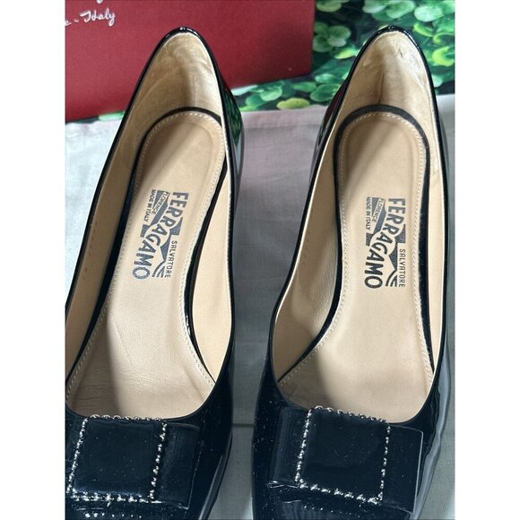 Salvatore Ferragamo Black Patent Leather Chunky Kitten Heels Pumps size 10 AA - Picture 16 of 16